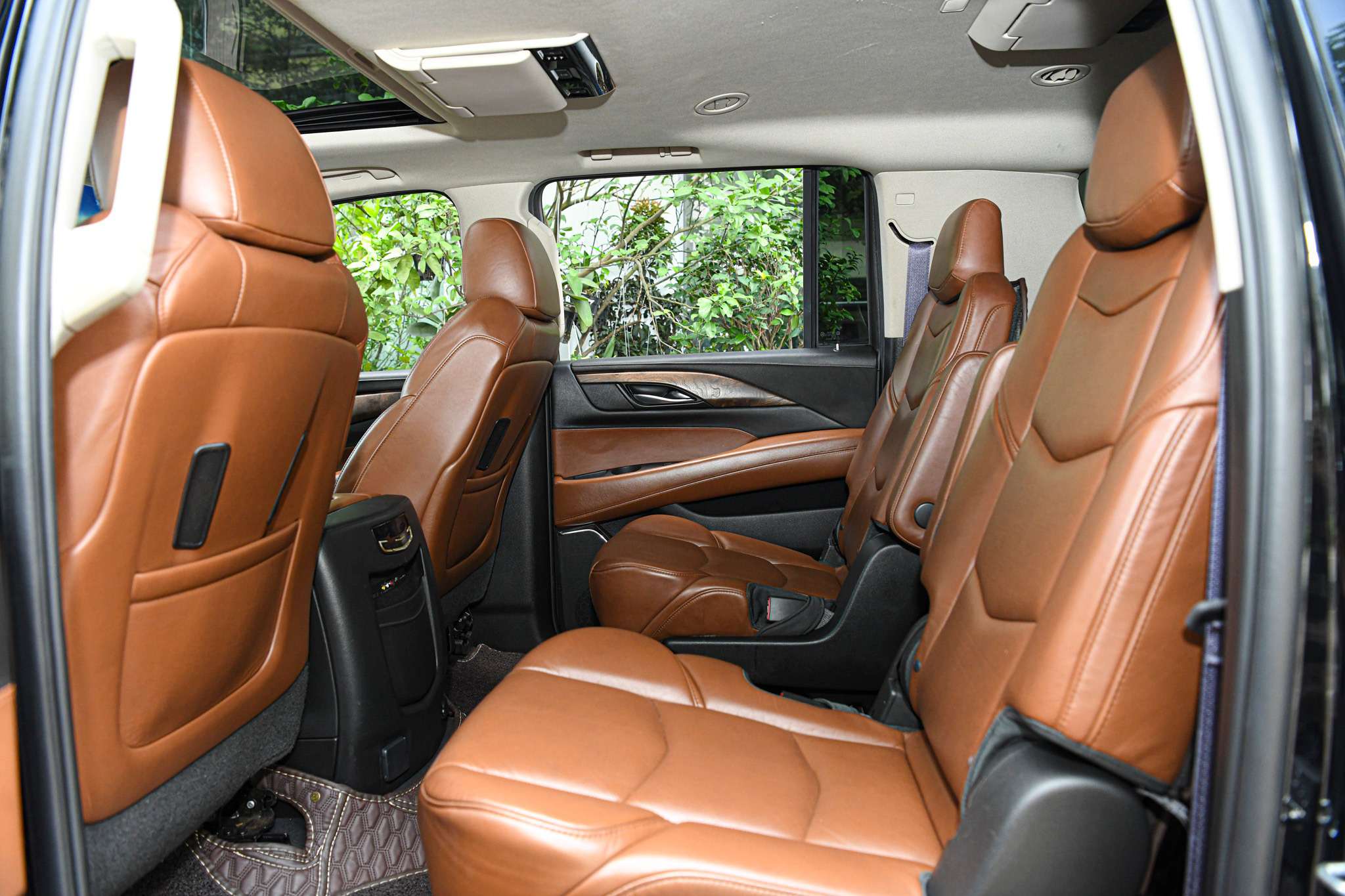 Cadillac Escalade ESV Premium 2014 full