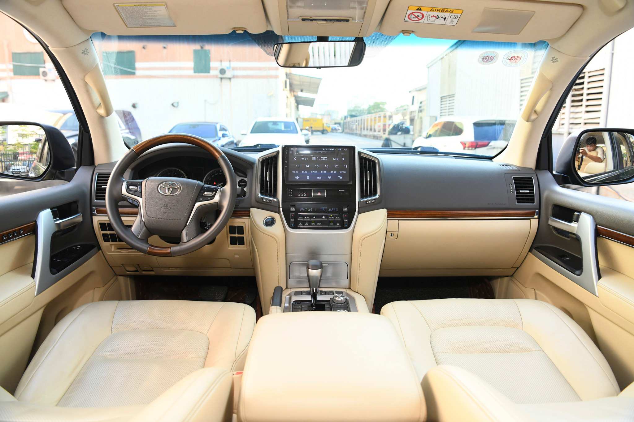Toyota Land Cruiser VX 2016 full